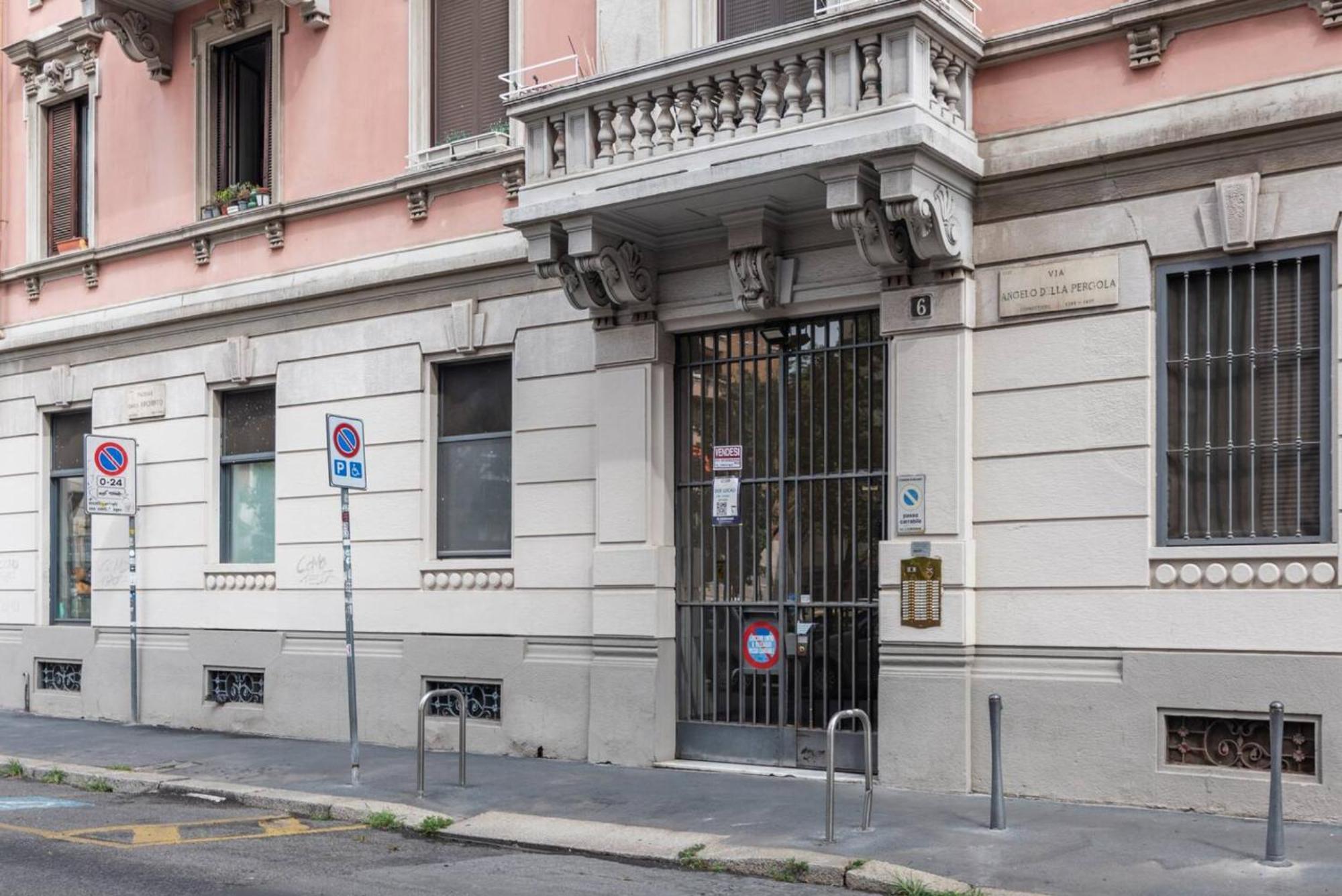 In Piazza A Isola Apartamento Milão Exterior foto